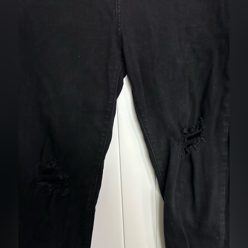 Encore Women's Black Distressed Ankle Jeans - Picture 2 of 5